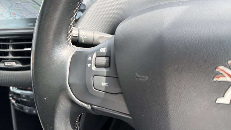 Peugeot 2008 1.2 PureTech 110 Allure Premium 5dr Petrol Estate